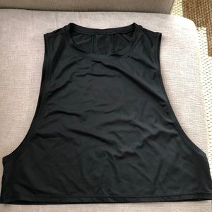 Lululemon Cropped Muscle Tank Train Sz 6